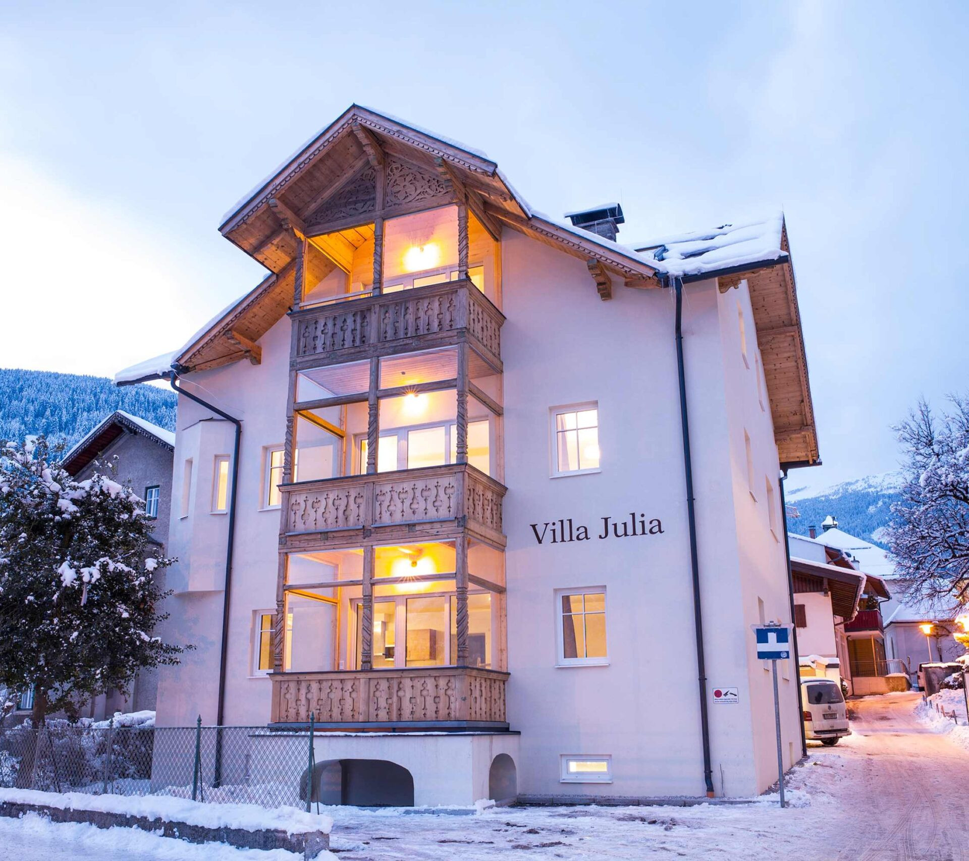 Sviter med sjöutsikt Villa Julia