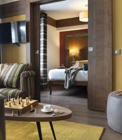 Juniorsuite til 2-3 personer – Hotel Le Hameau du Kashmir – Grand Rue