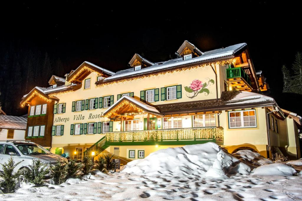 Hotell Villa Rosella (Alba)