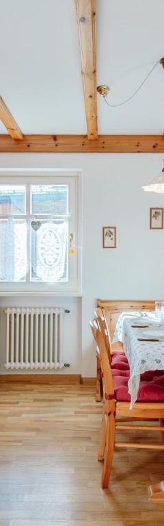 4-værelses lejlighed med balkon – Casa Bucci (Campestrin)