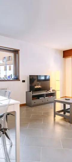3-værelses lejlighed med balkon max 5 pers. – Condominio Giulia (Alba)