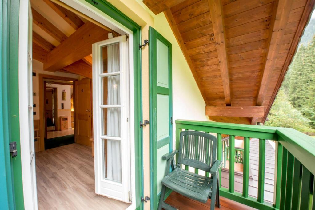 Dobbeltværelse eller 2-sengsværelse med balkon – Hotel Villa Rosella (Alba)