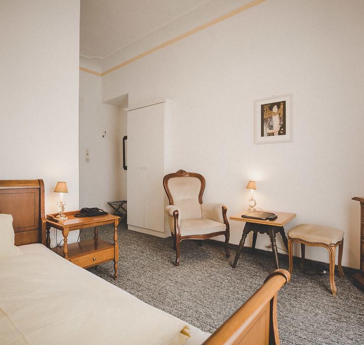 Enkeltværelse med balkon – Hotel Mozart