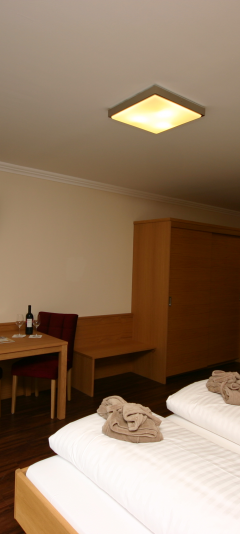 Dobbeltværelse max 2 pers. – Hotel Herzblut – Sommer