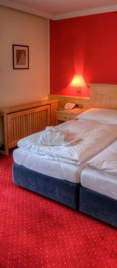 Dobbeltværelse Classic m balkon max 2 pers. – Hotel Alpina Bad Hofgastein