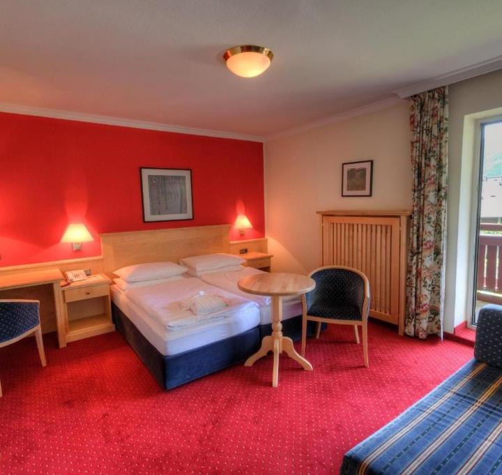 Dobbeltværelse Classic m balkon max 2 pers. – Hotel Alpina Bad Hofgastein