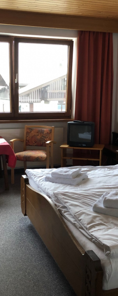 Dobbeltværelse m balkon max 2 pers – Sportpension Therese