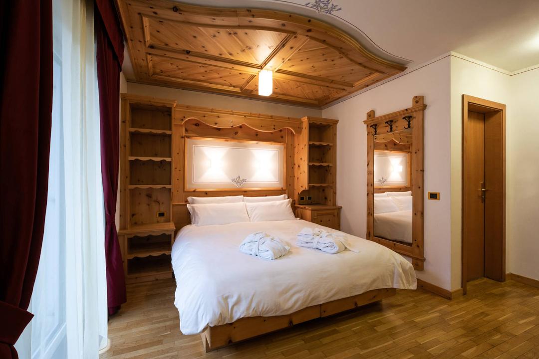 Dobbeltværelse m balkon max 3 pers. – Hotel Medil (Campitello)