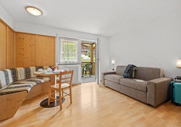 Studielejlighed med balkon eller have max 4 pers. – Garni Aparthotel Princess (Penia)